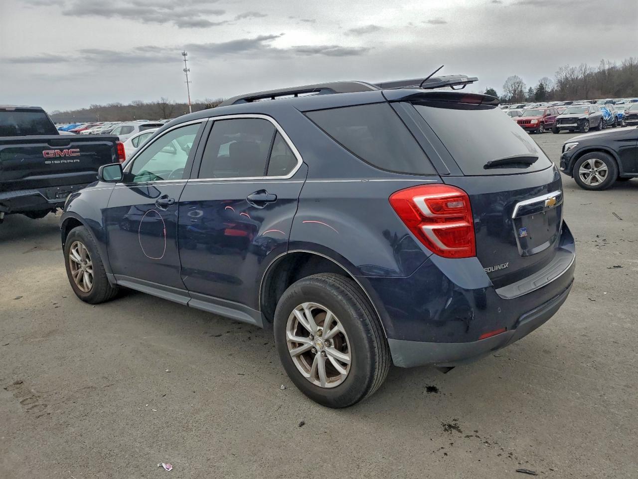 2017 CHEVROLET EQUINOX LT photo 2