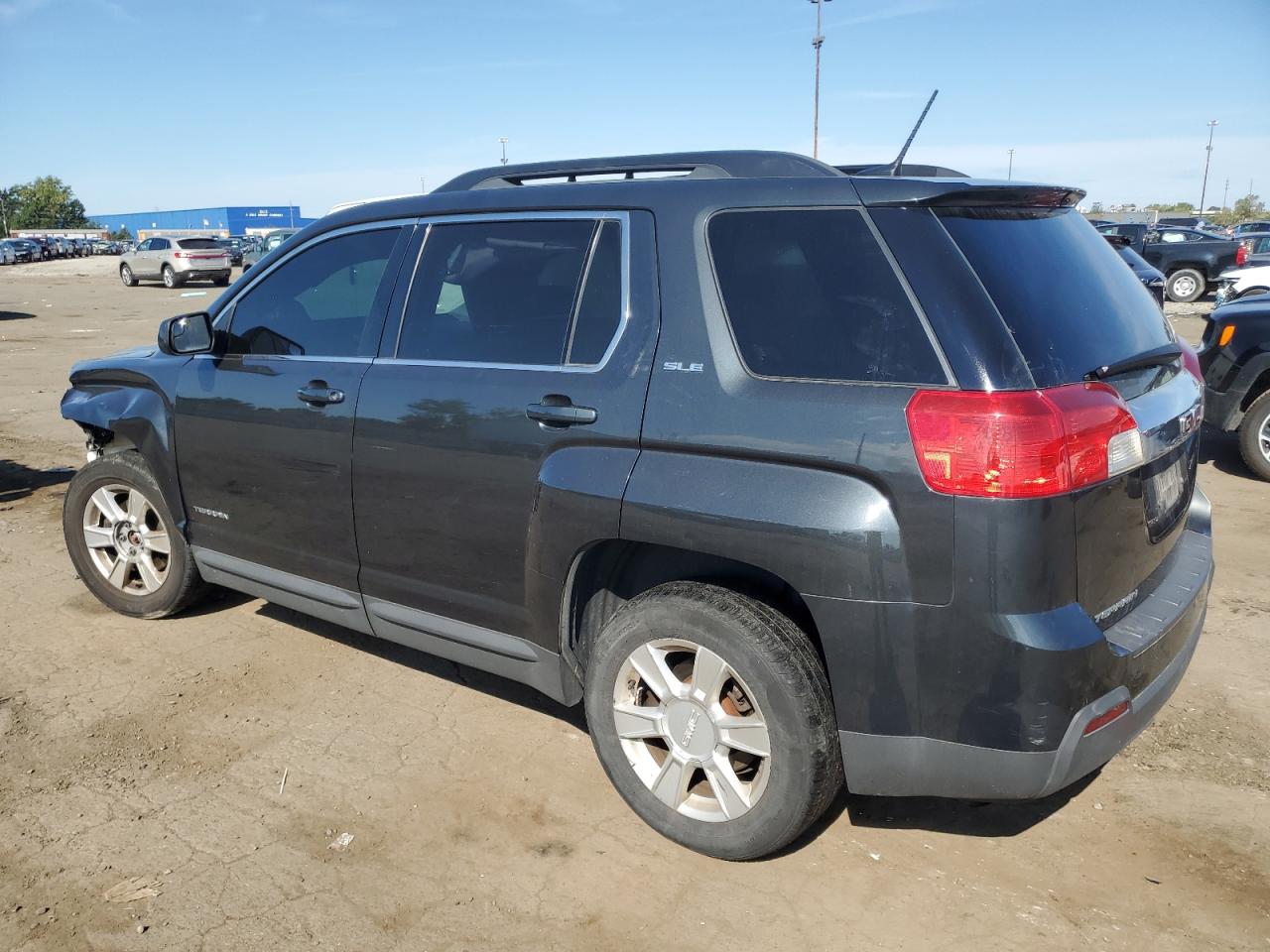 2013 GMC TERRAIN SLE photo 2