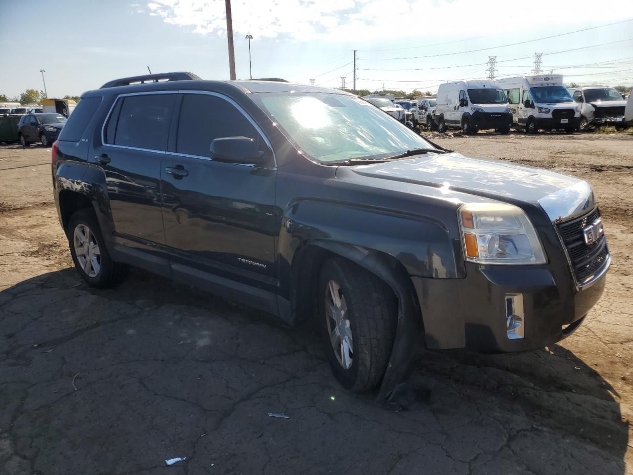 2013 GMC TERRAIN SLE photo 4