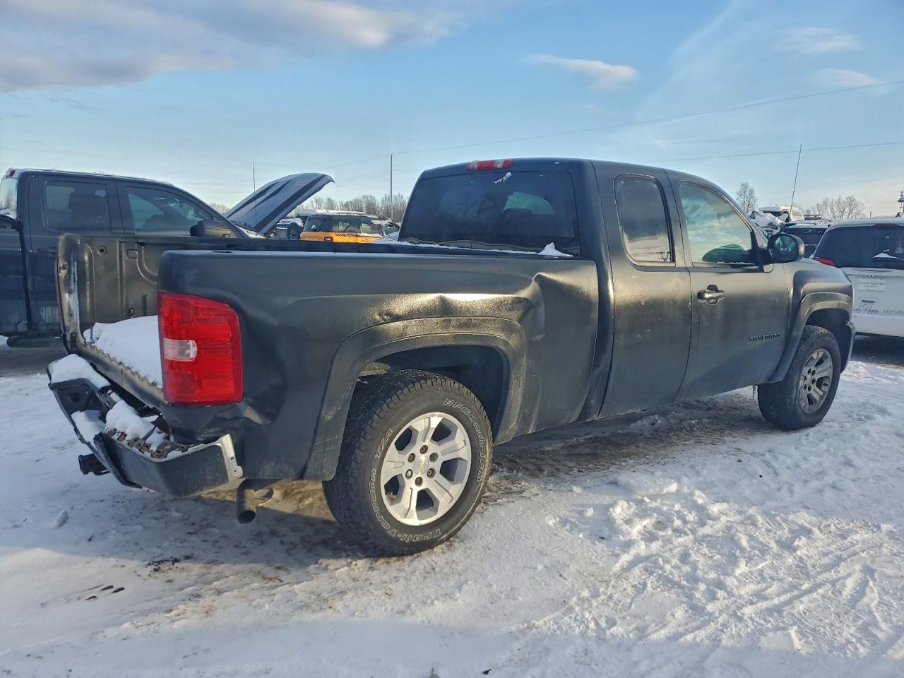 2010 CHEVROLET SILVERADO K1500 LT photo 5