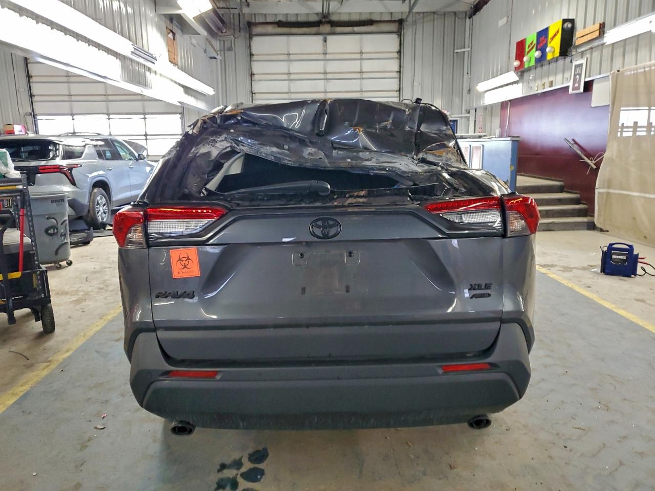 2024 TOYOTA RAV4 XLE PREMIUM photo 6