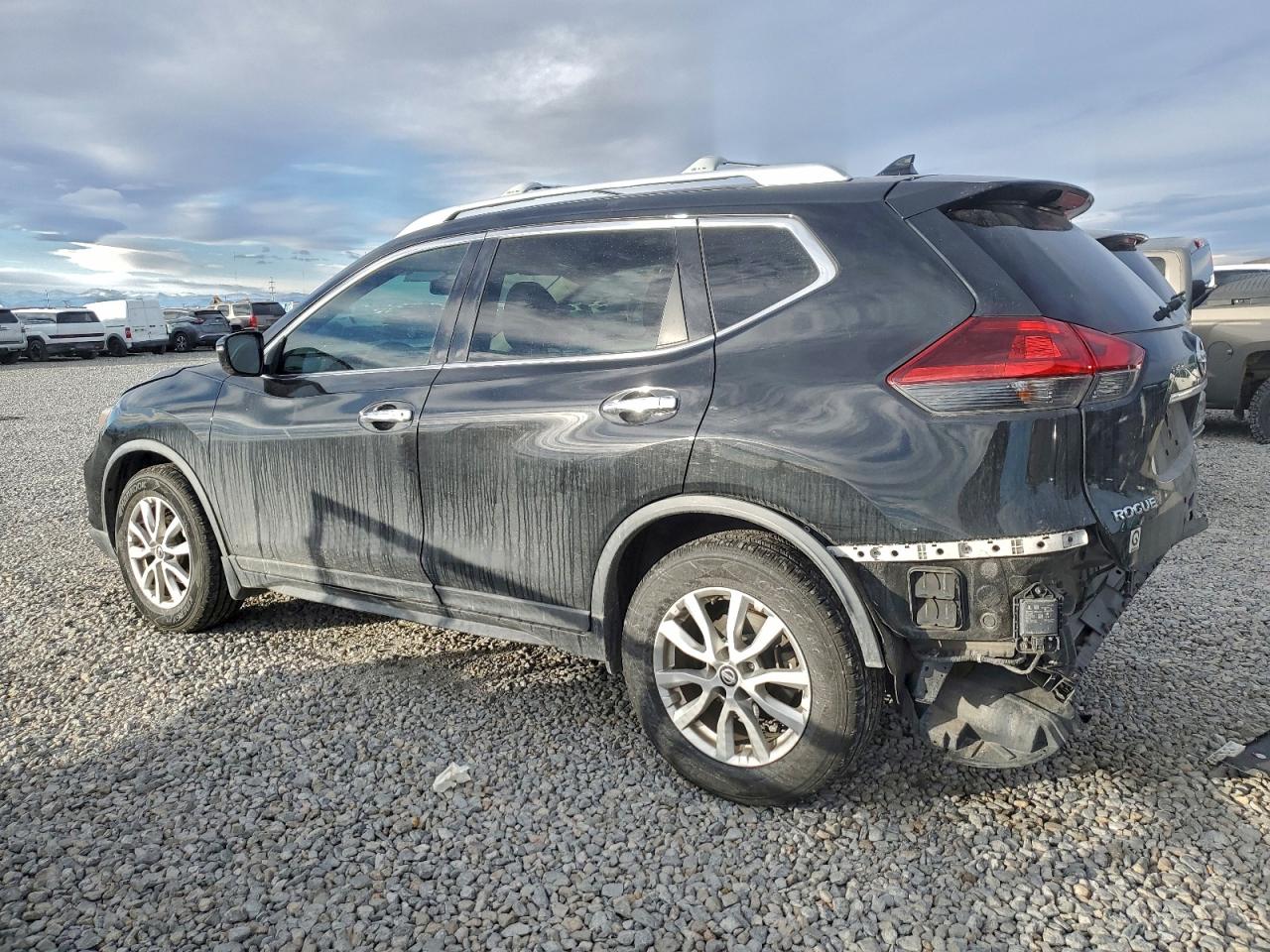 2018 NISSAN ROGUE S photo 3