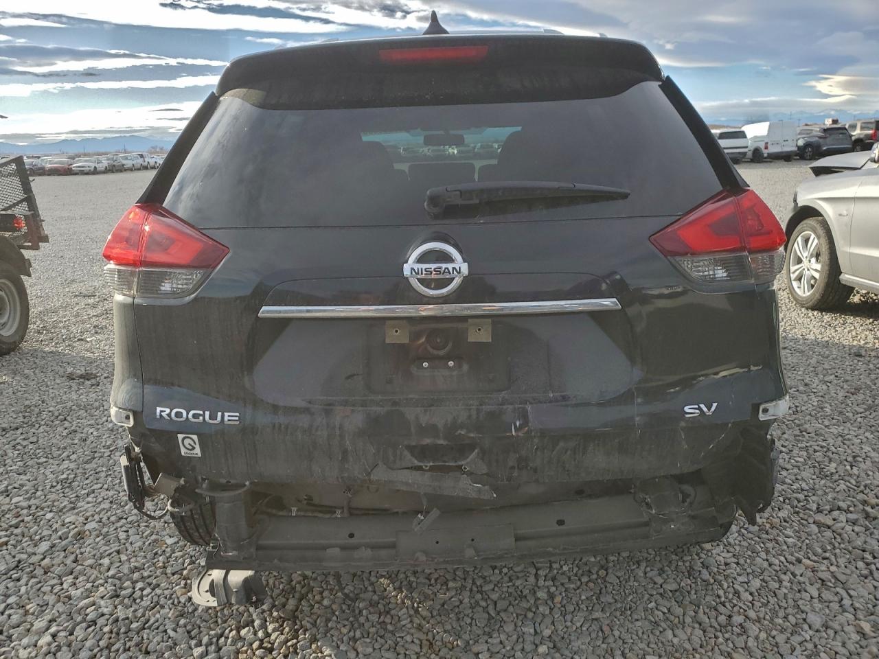 2018 NISSAN ROGUE S photo 11