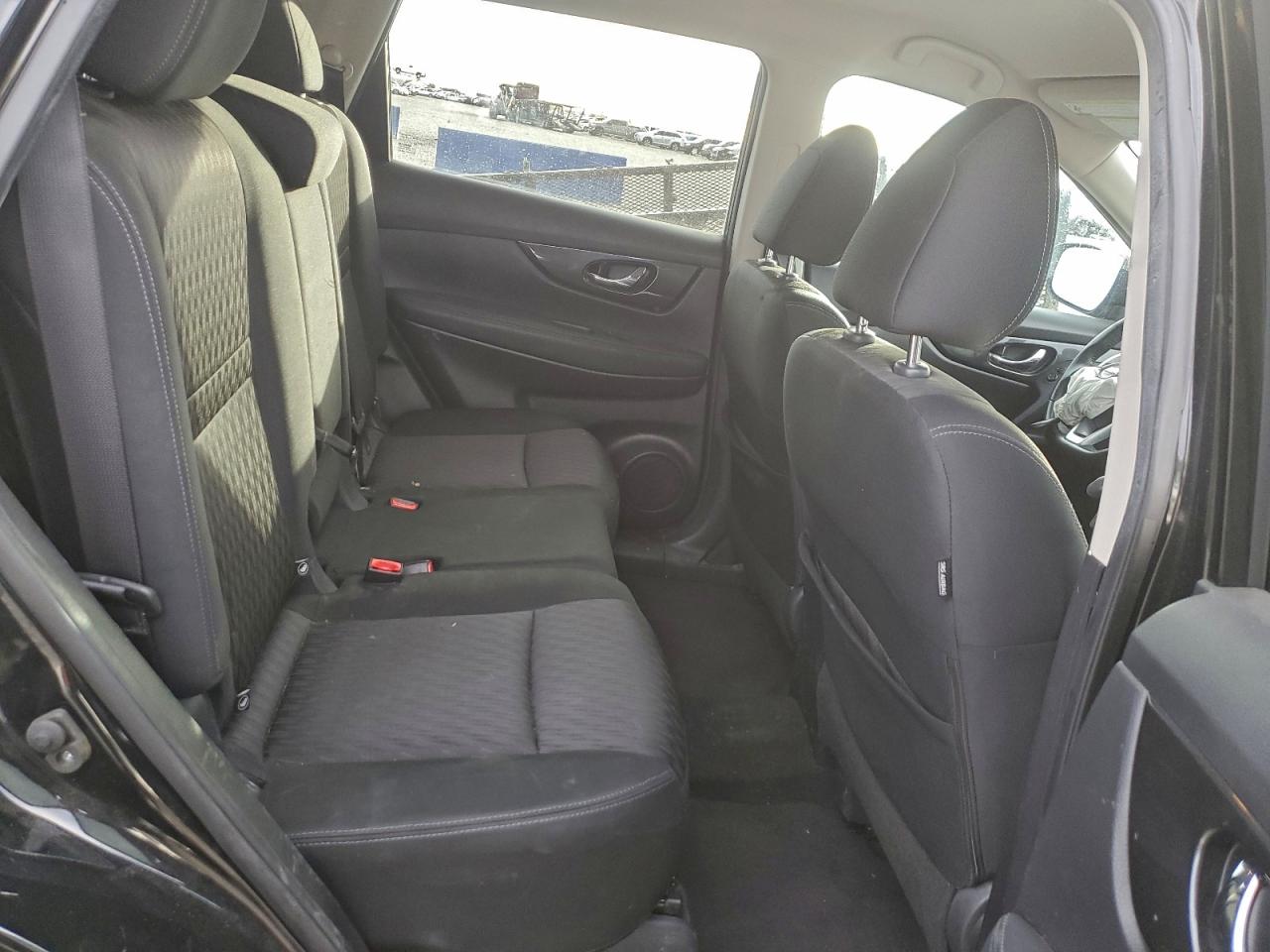 2018 NISSAN ROGUE S photo 21