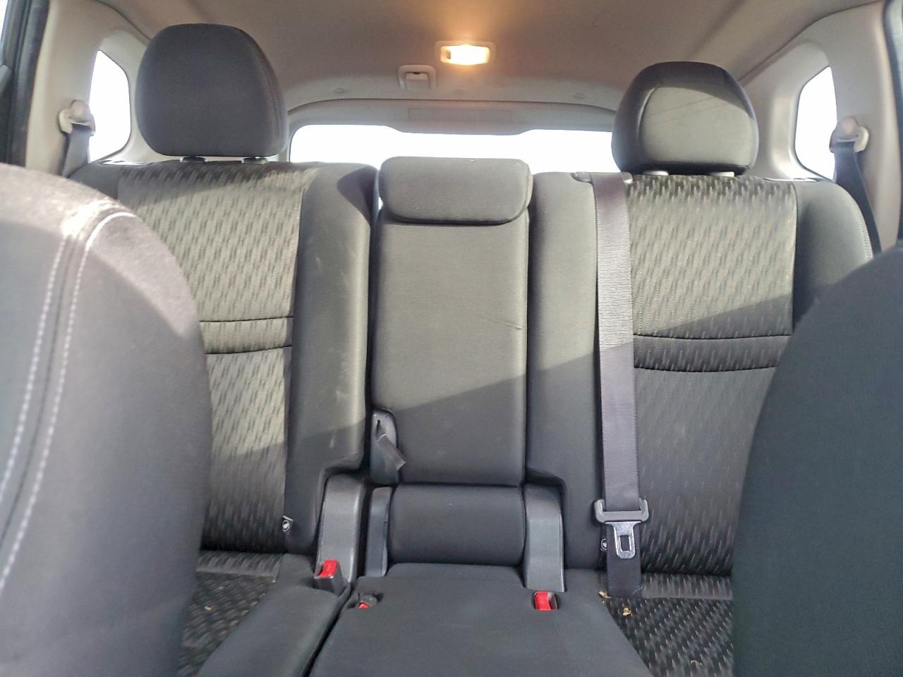 2018 NISSAN ROGUE S photo 19
