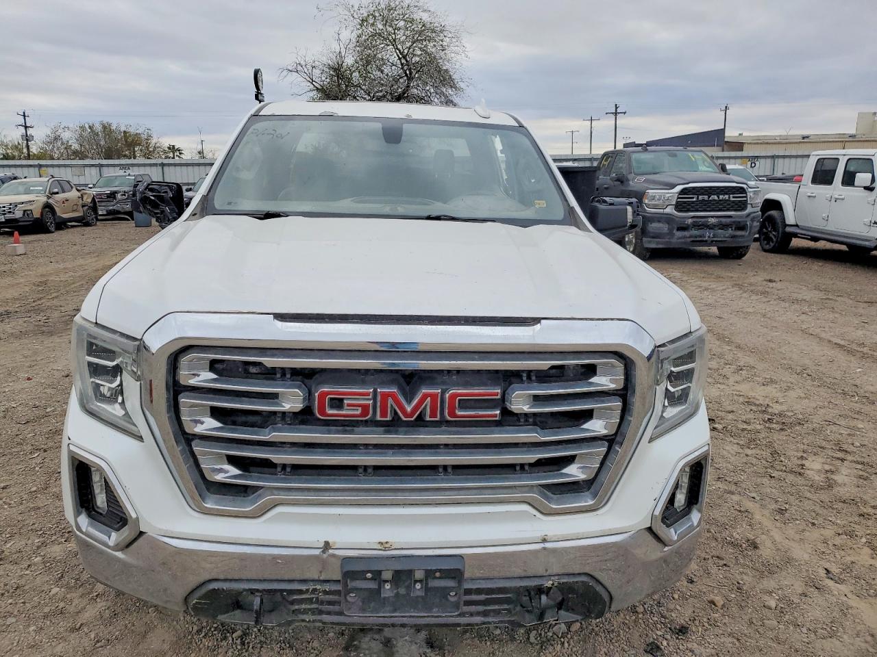 2021 GMC SIERRA K1500 SLT photo 5