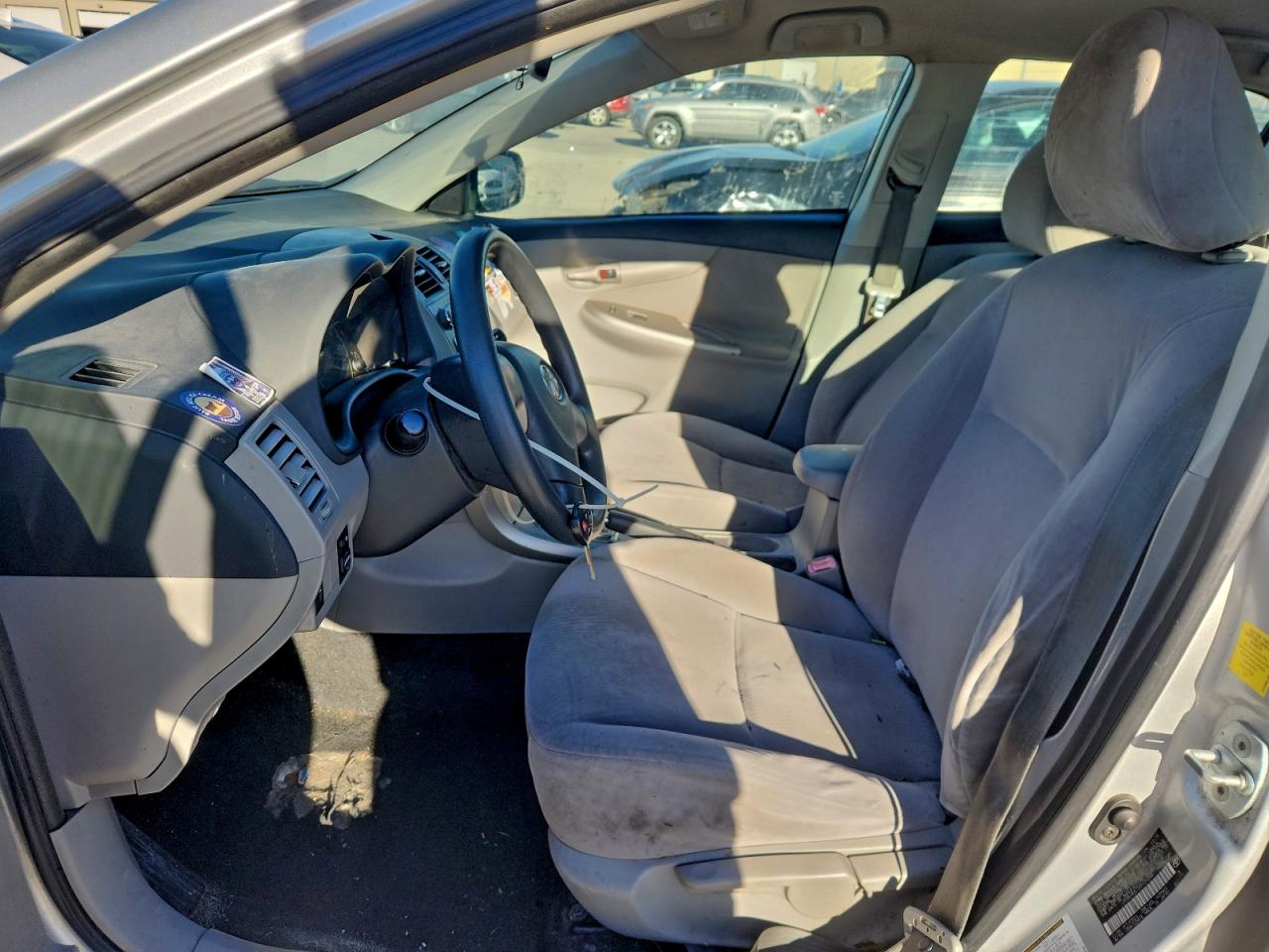2011 TOYOTA COROLLA BASE photo 7