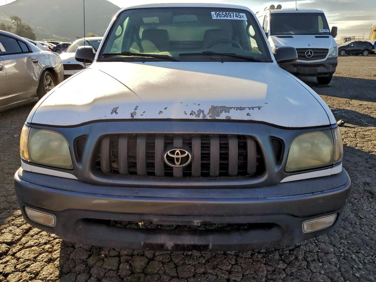 2004 TOYOTA TACOMA photo 5