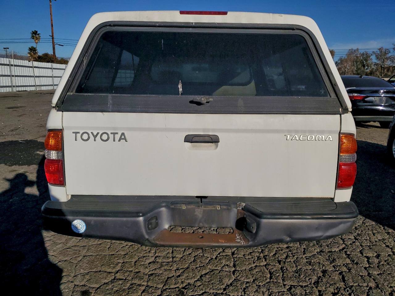 2004 TOYOTA TACOMA photo 6