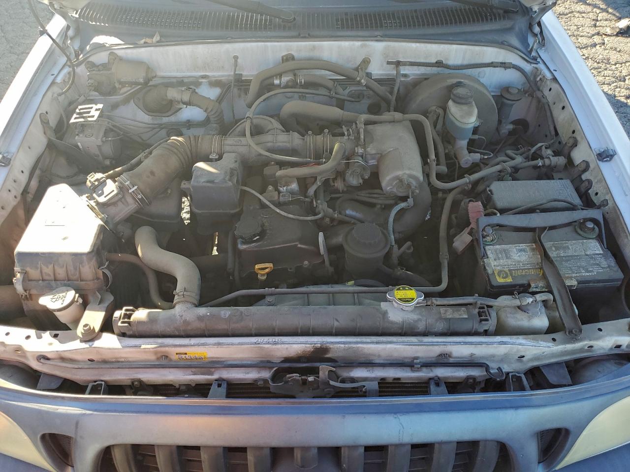 2004 TOYOTA TACOMA photo 11
