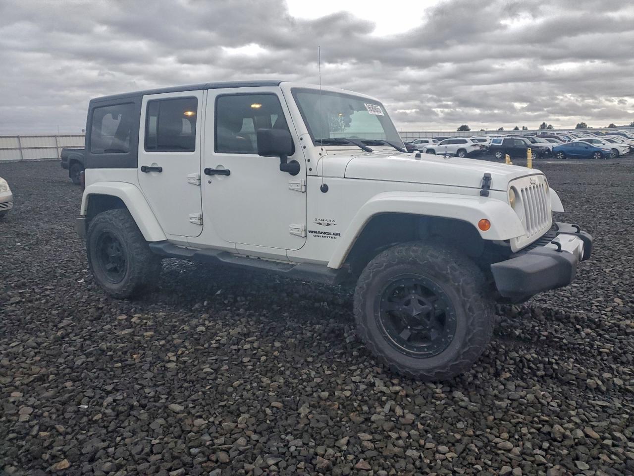 2016 JEEP WRANGLER UNLIMITED SAHARA photo 4