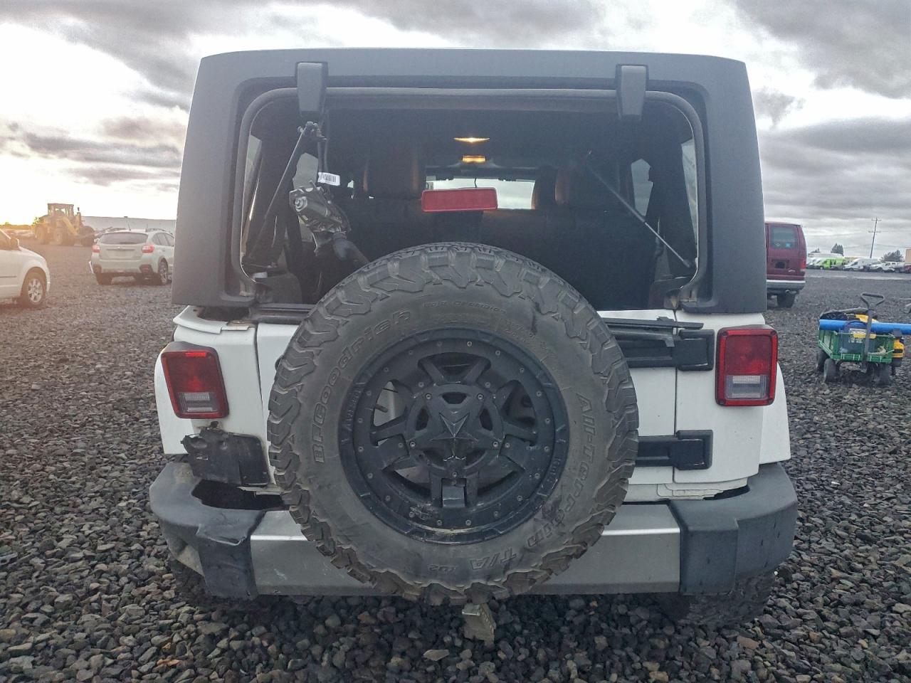 2016 JEEP WRANGLER UNLIMITED SAHARA photo 6
