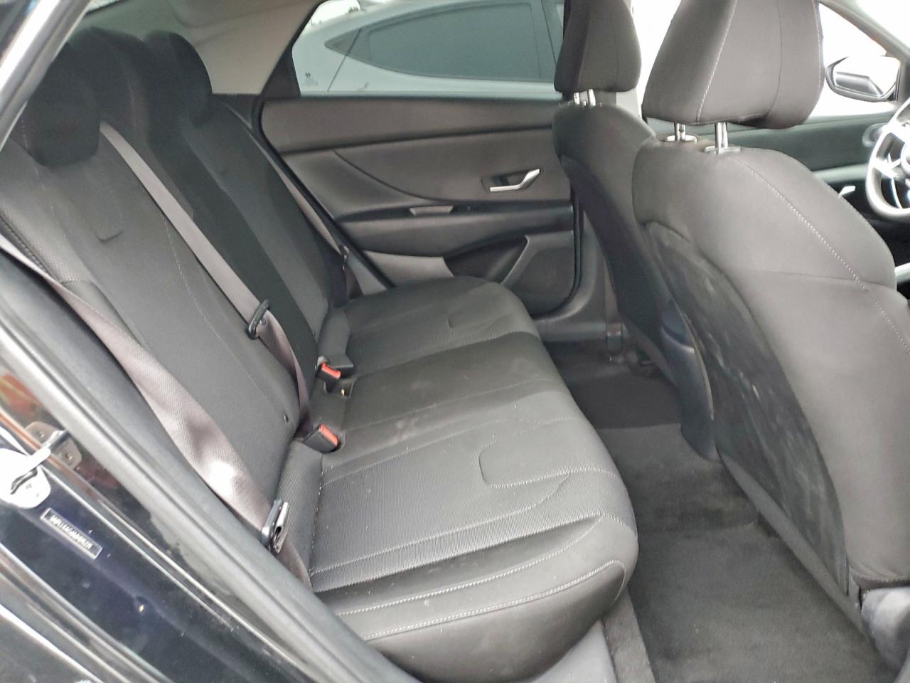 2021 HYUNDAI ELANTRA SE photo 10