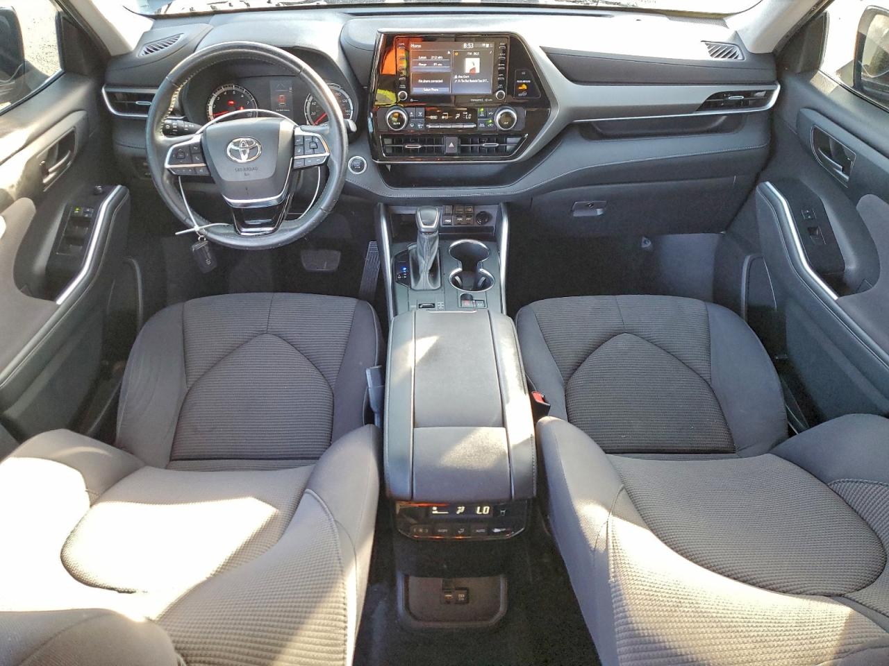 2021 TOYOTA HIGHLANDER LE photo 8