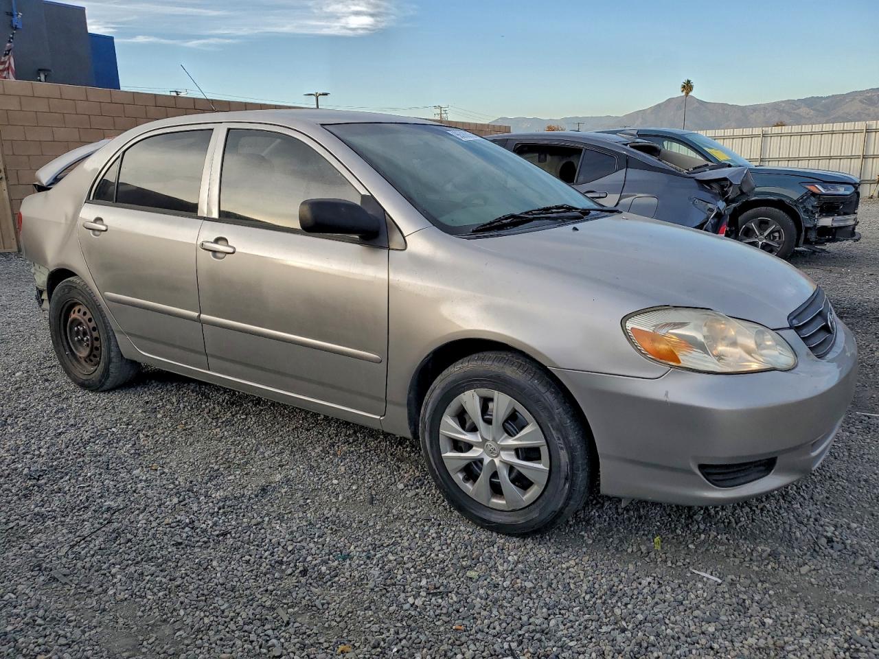 2004 TOYOTA COROLLA CE photo 4