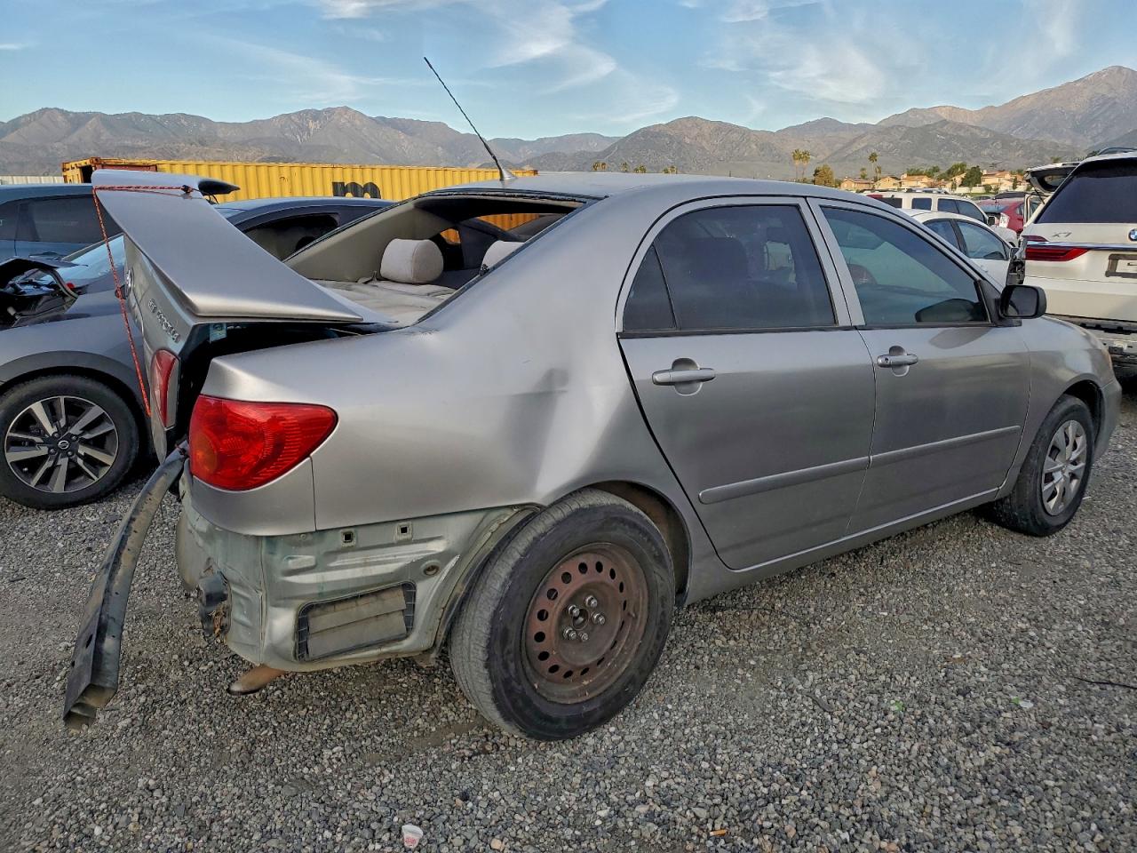 2004 TOYOTA COROLLA CE photo 3