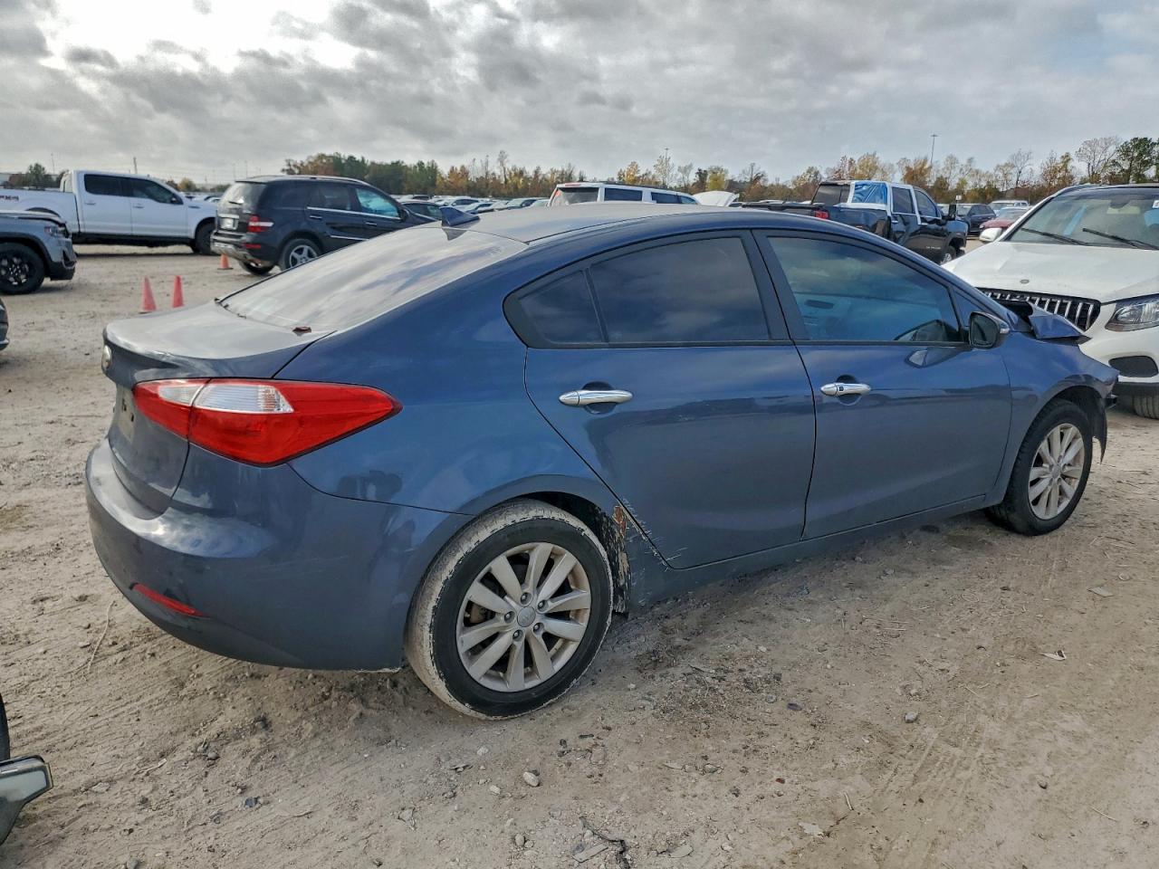 2014 KIA FORTE LX photo 3