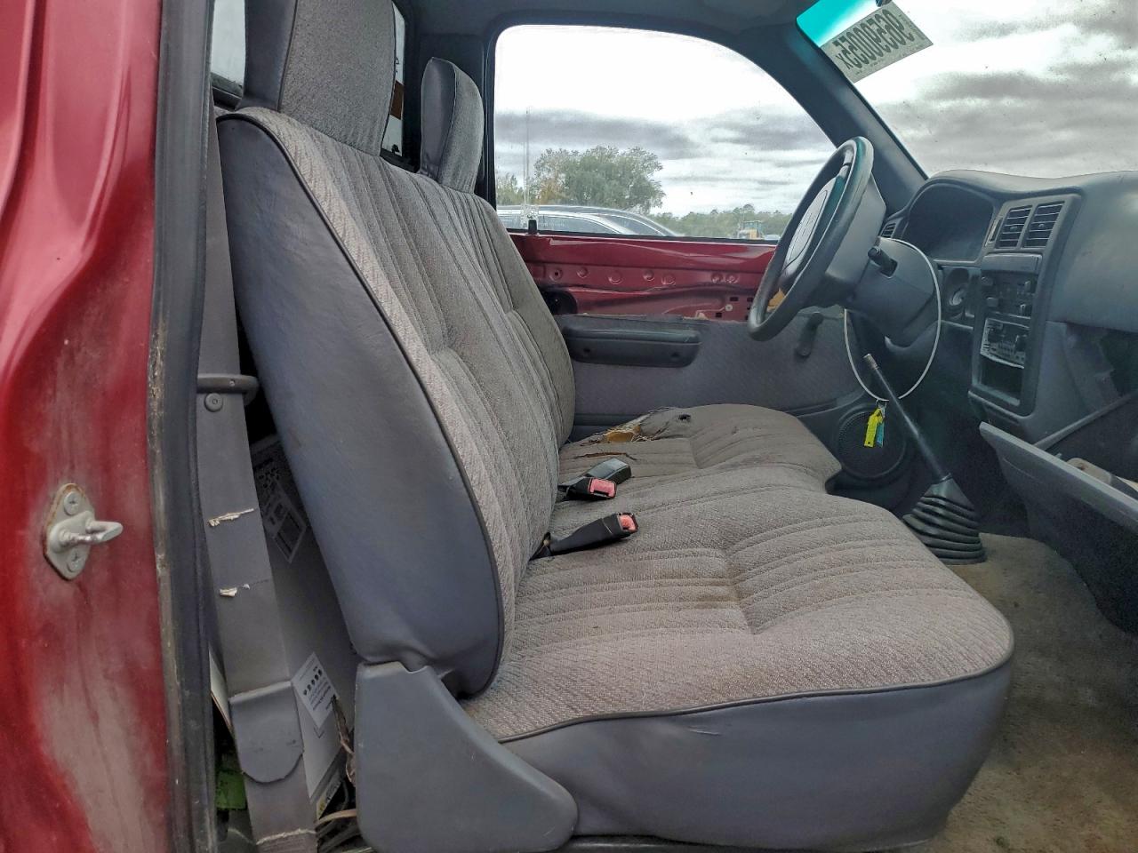 1997 TOYOTA TACOMA photo 10