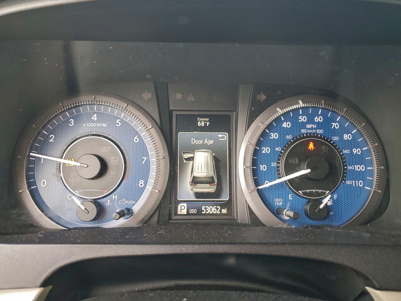 2017 TOYOTA SIENNA XLE photo 9
