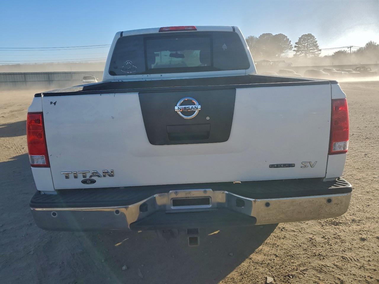 2012 NISSAN TITAN S photo 6