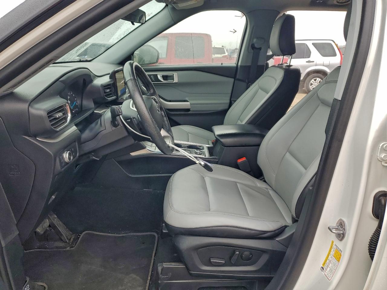 2021 FORD EXPLORER XLT photo 7