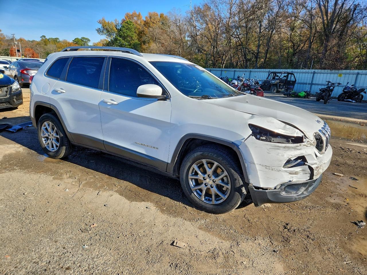 2016 JEEP CHEROKEE LATITUDE photo 4