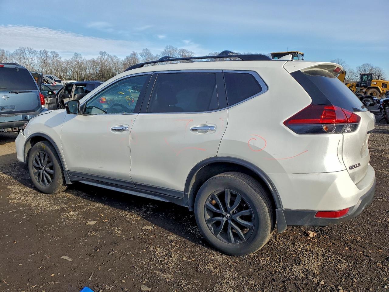 2018 NISSAN ROGUE S photo 2