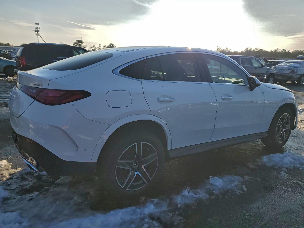 2025 MERCEDES-BENZ GLC COUPE 300 4MATIC photo 3