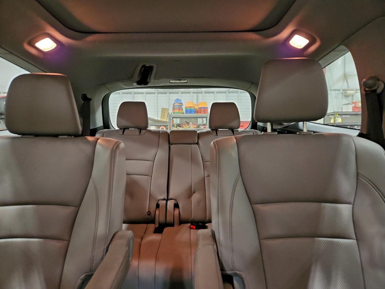 2016 HONDA PILOT ELITE photo 10