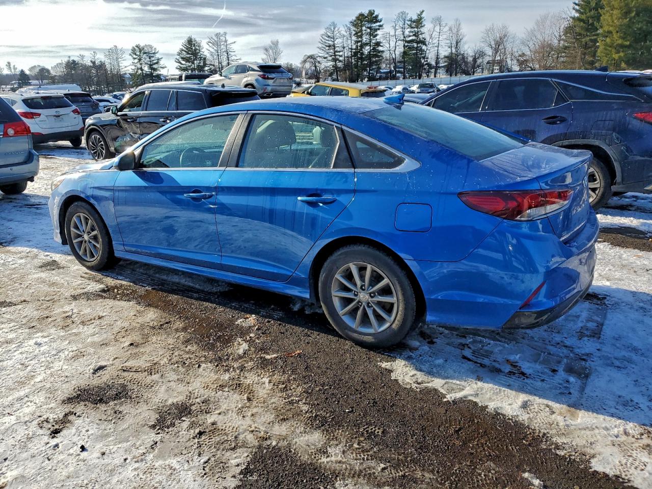 2018 HYUNDAI SONATA SE photo 2