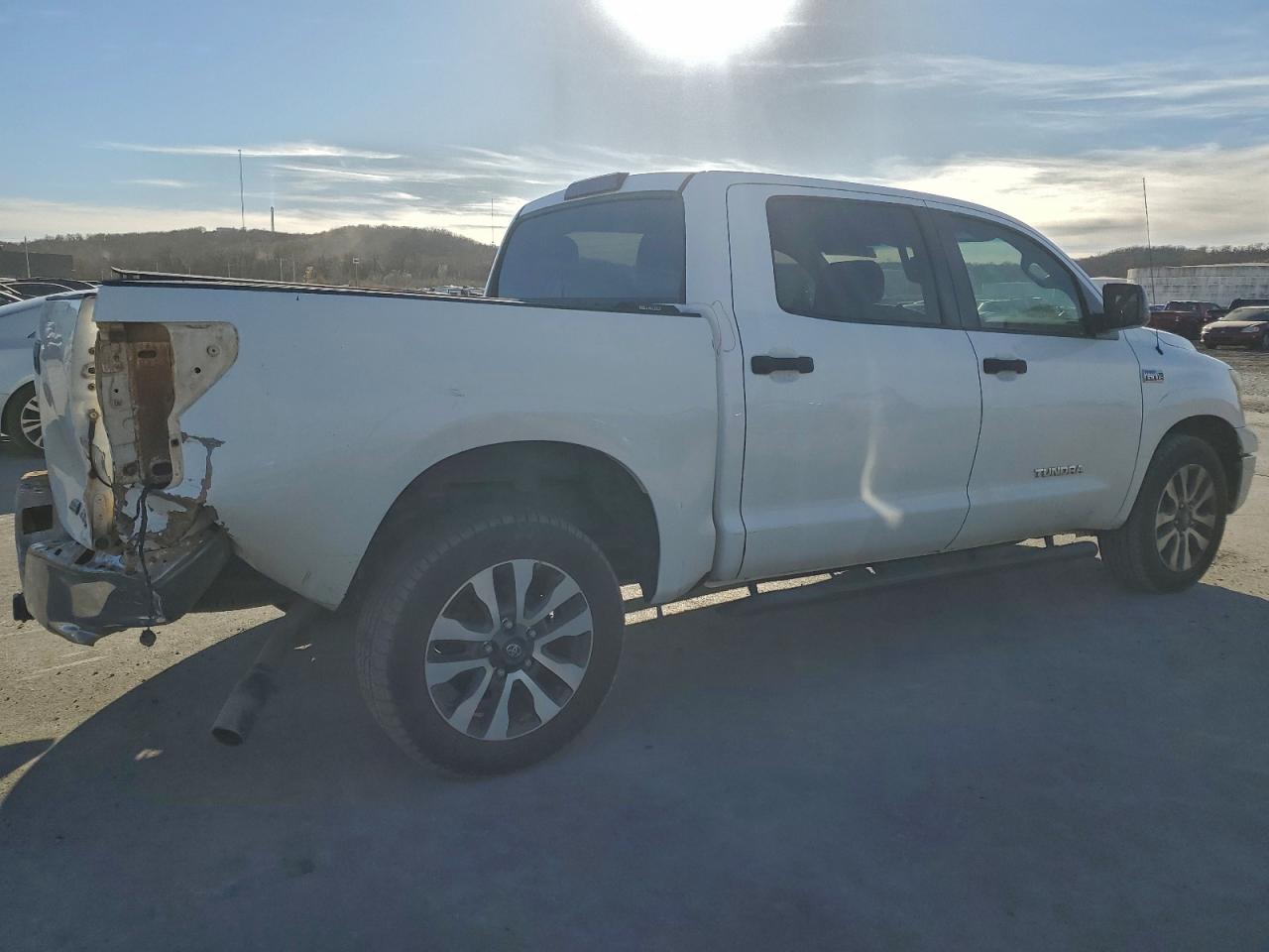 2013 TOYOTA TUNDRA CREWMAX SR5 photo 3