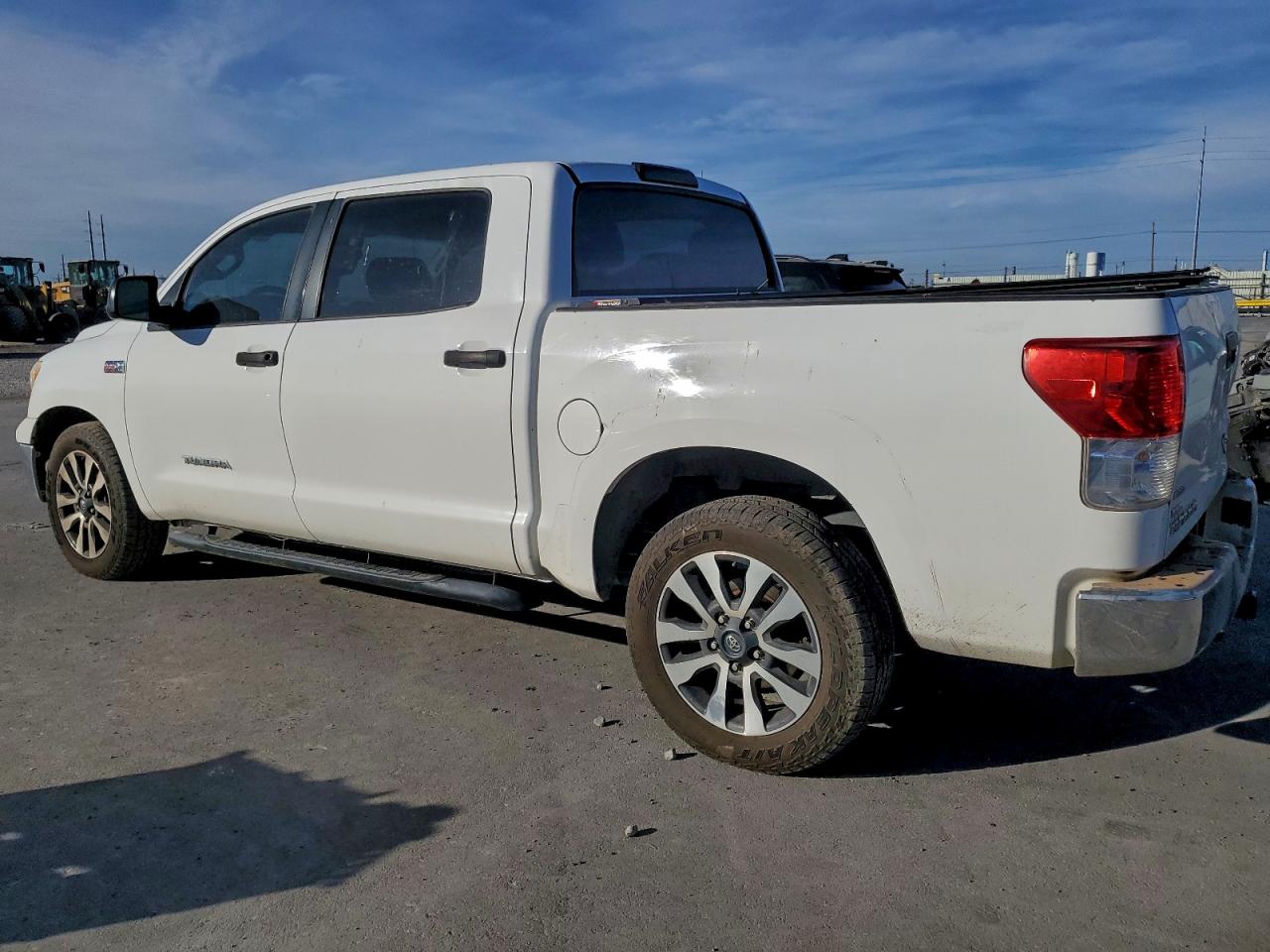 2013 TOYOTA TUNDRA CREWMAX SR5 photo 2