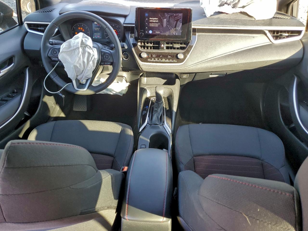 2024 TOYOTA COROLLA LE photo 8
