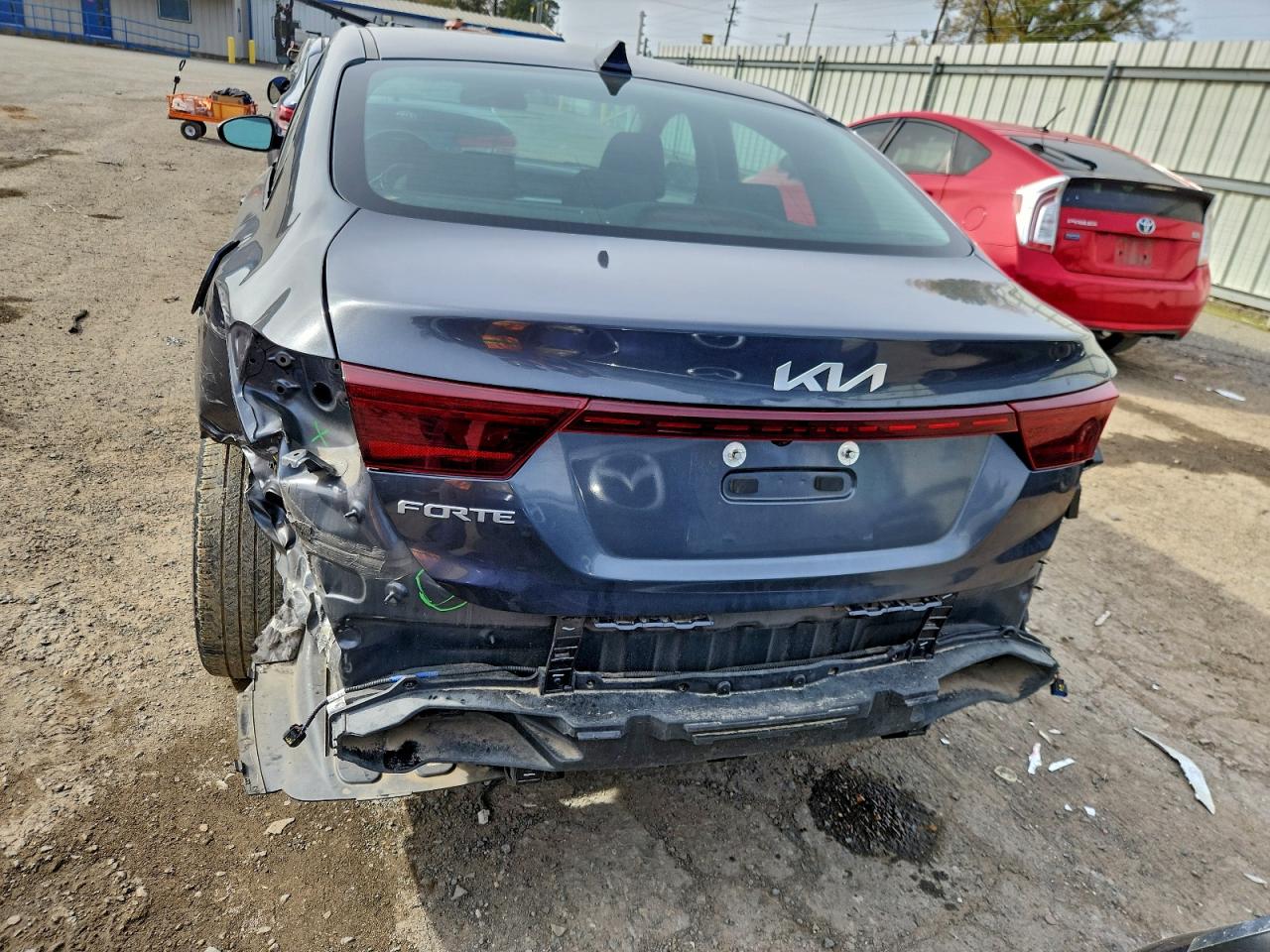 2023 KIA FORTE LX photo 6