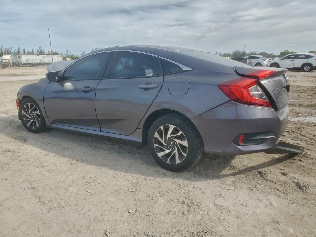 2016 HONDA CIVIC EX photo 3
