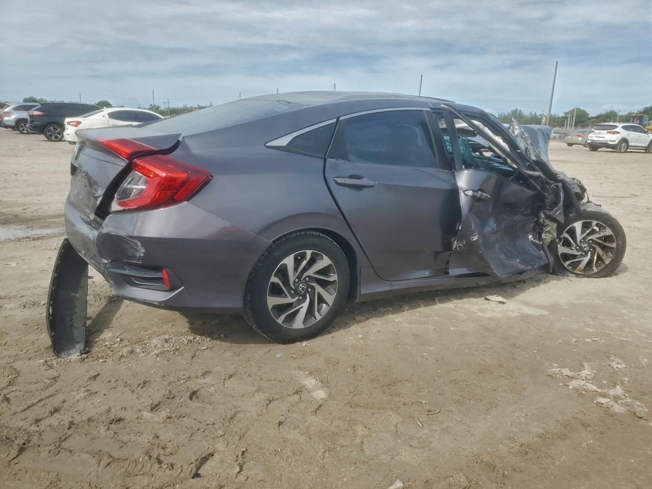 2016 HONDA CIVIC EX photo 5