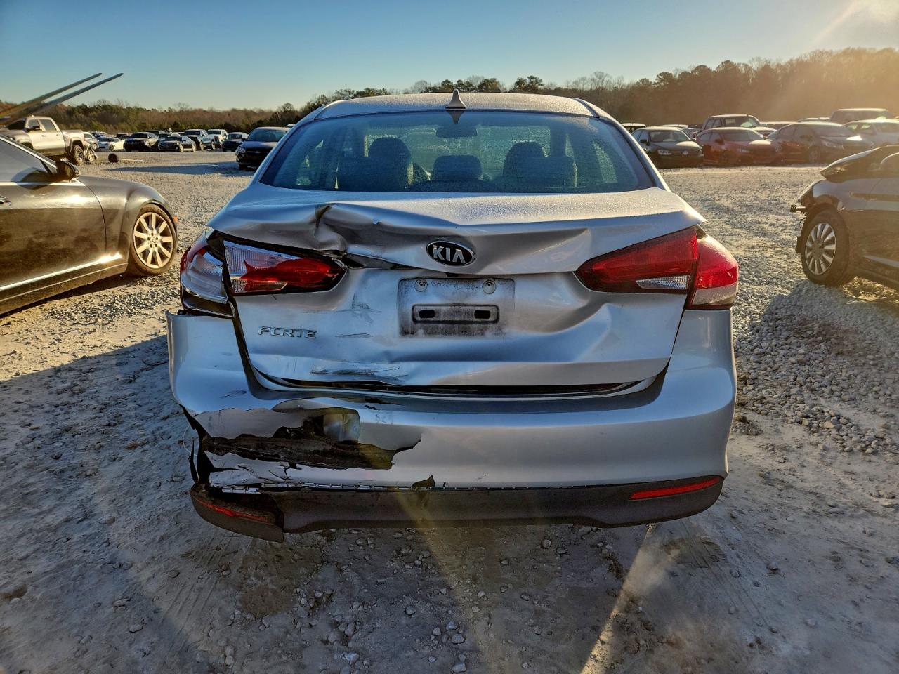 2017 KIA FORTE LX photo 6