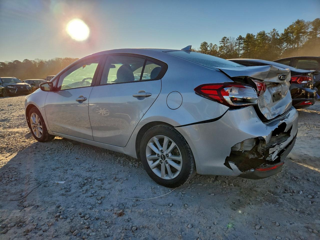2017 KIA FORTE LX photo 2