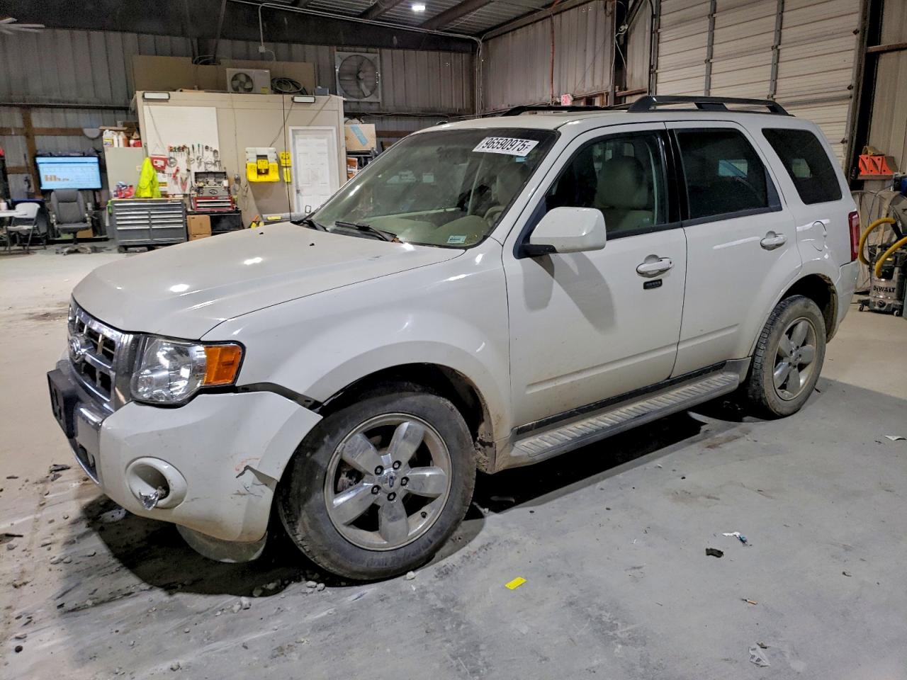 2010 FORD ESCAPE