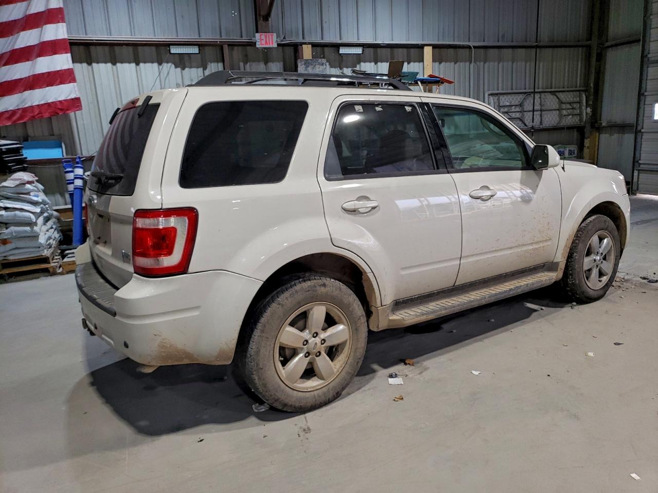 2010 FORD ESCAPE LIMITED photo 3