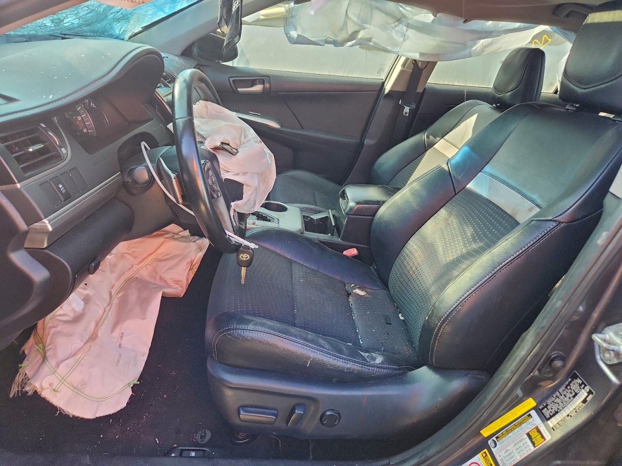 2013 TOYOTA CAMRY SE photo 7