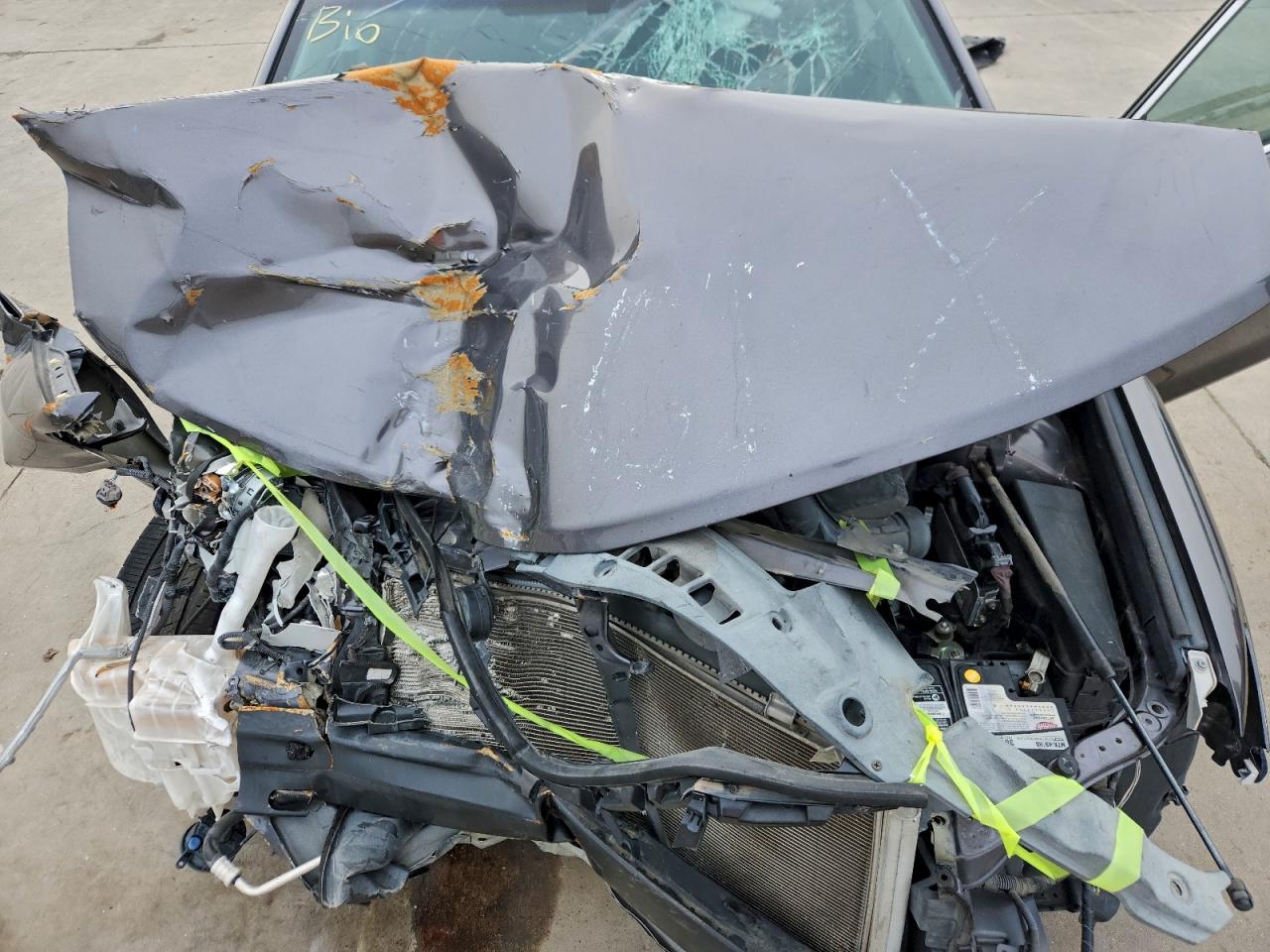 2013 TOYOTA CAMRY SE photo 11