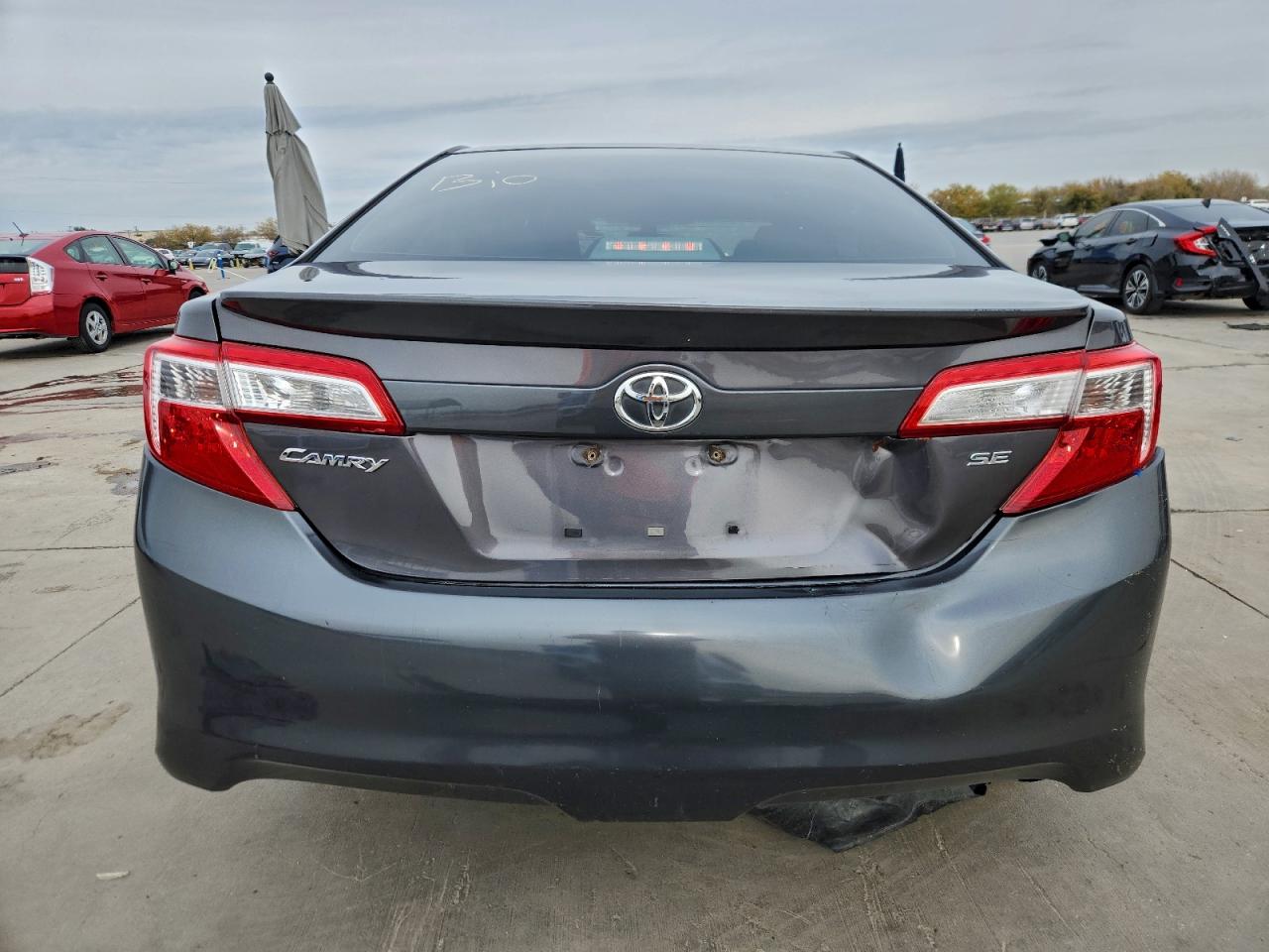 2013 TOYOTA CAMRY SE photo 6