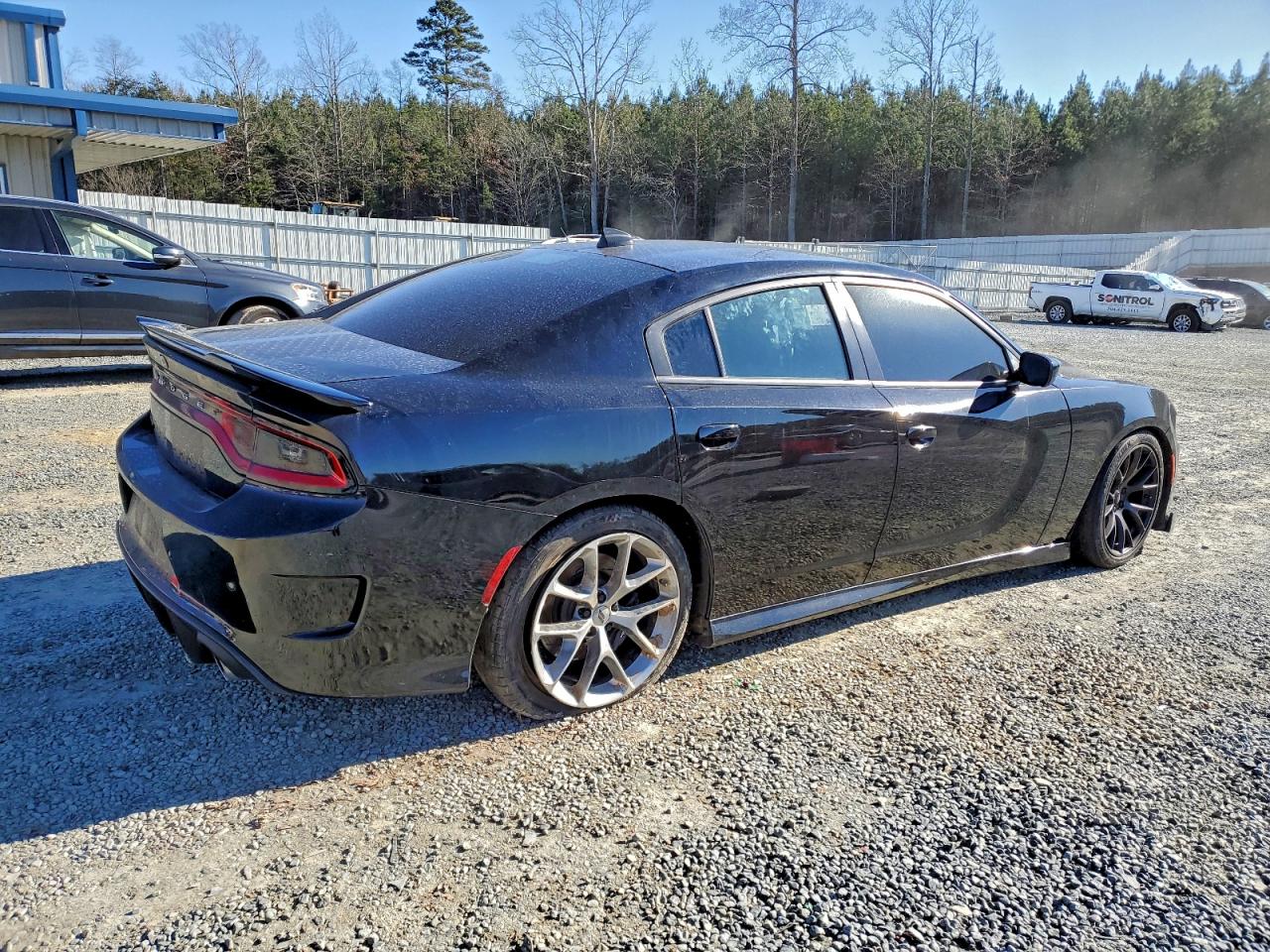 2017 DODGE CHARGER photo 3