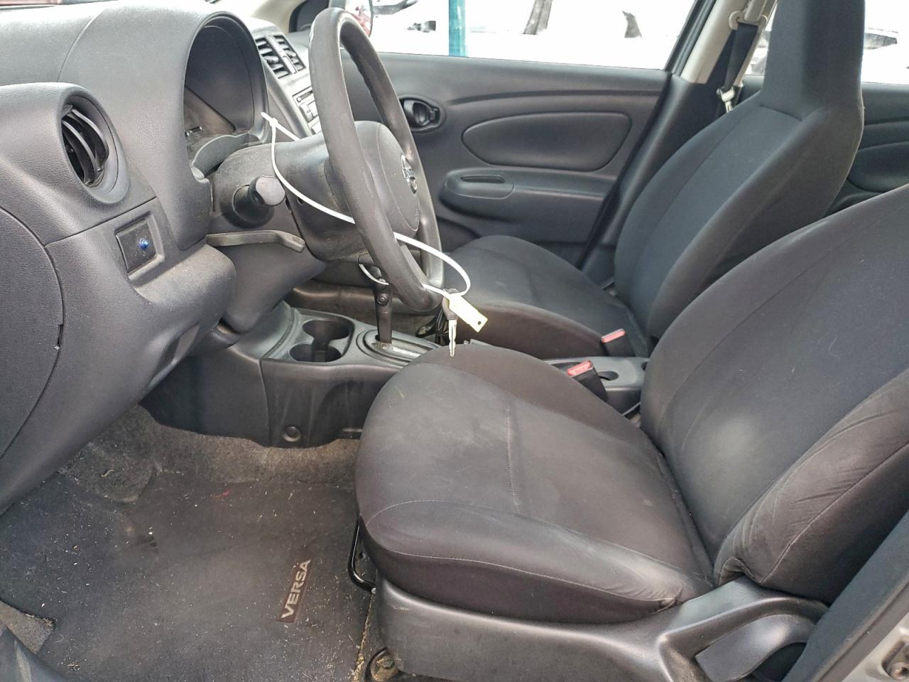 2014 NISSAN VERSA S photo 7