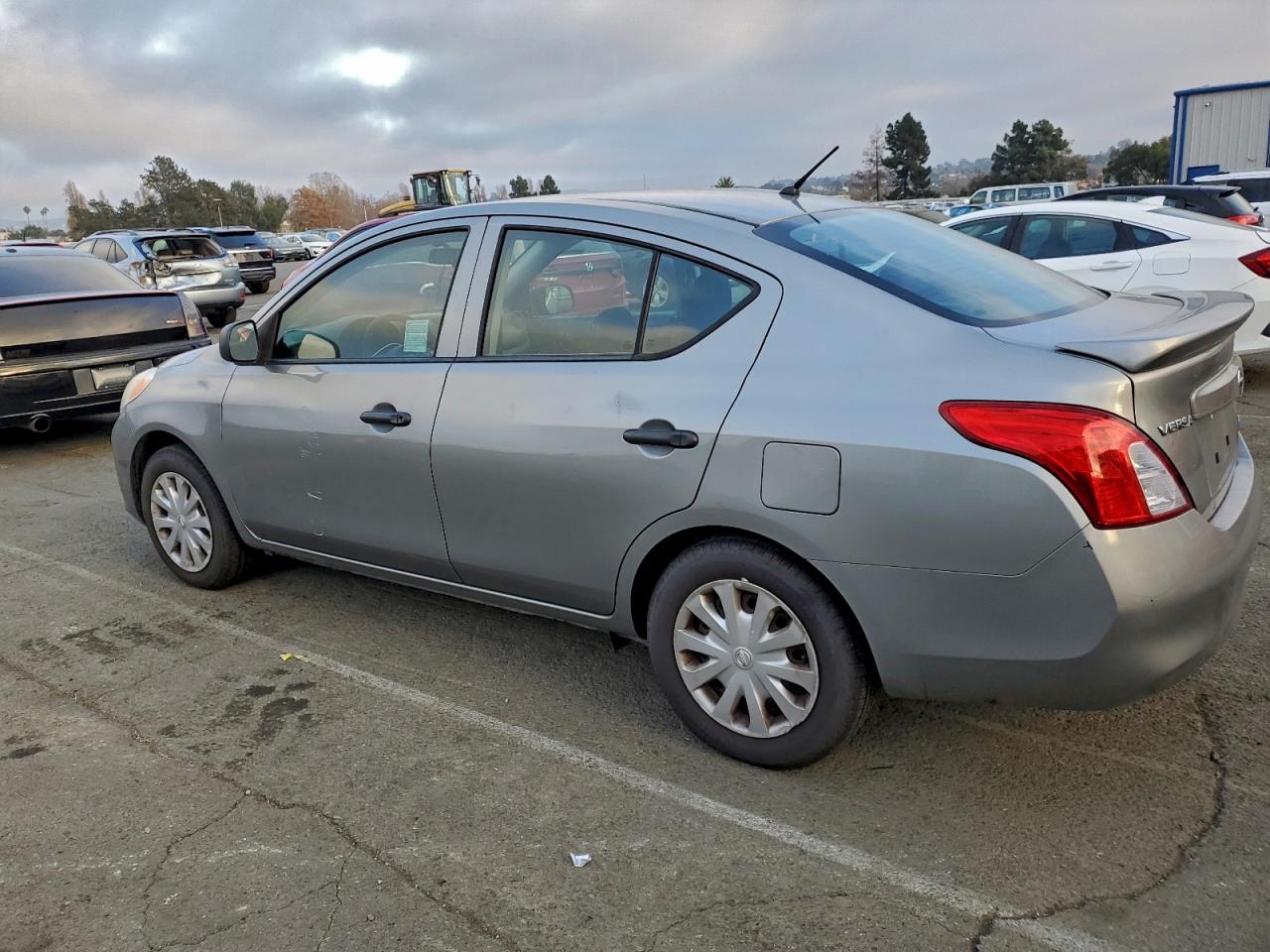2014 NISSAN VERSA S photo 2