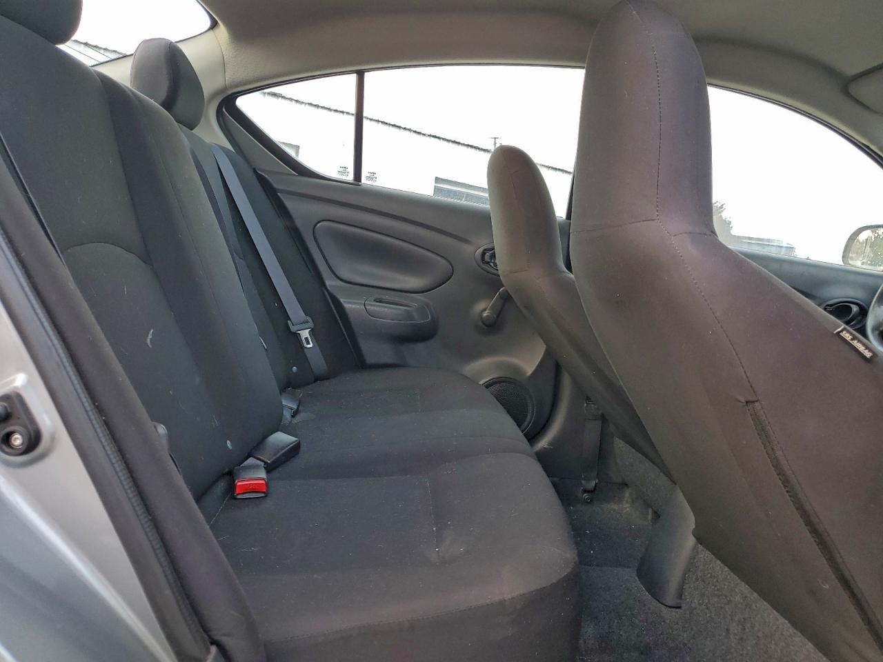 2014 NISSAN VERSA S photo 10