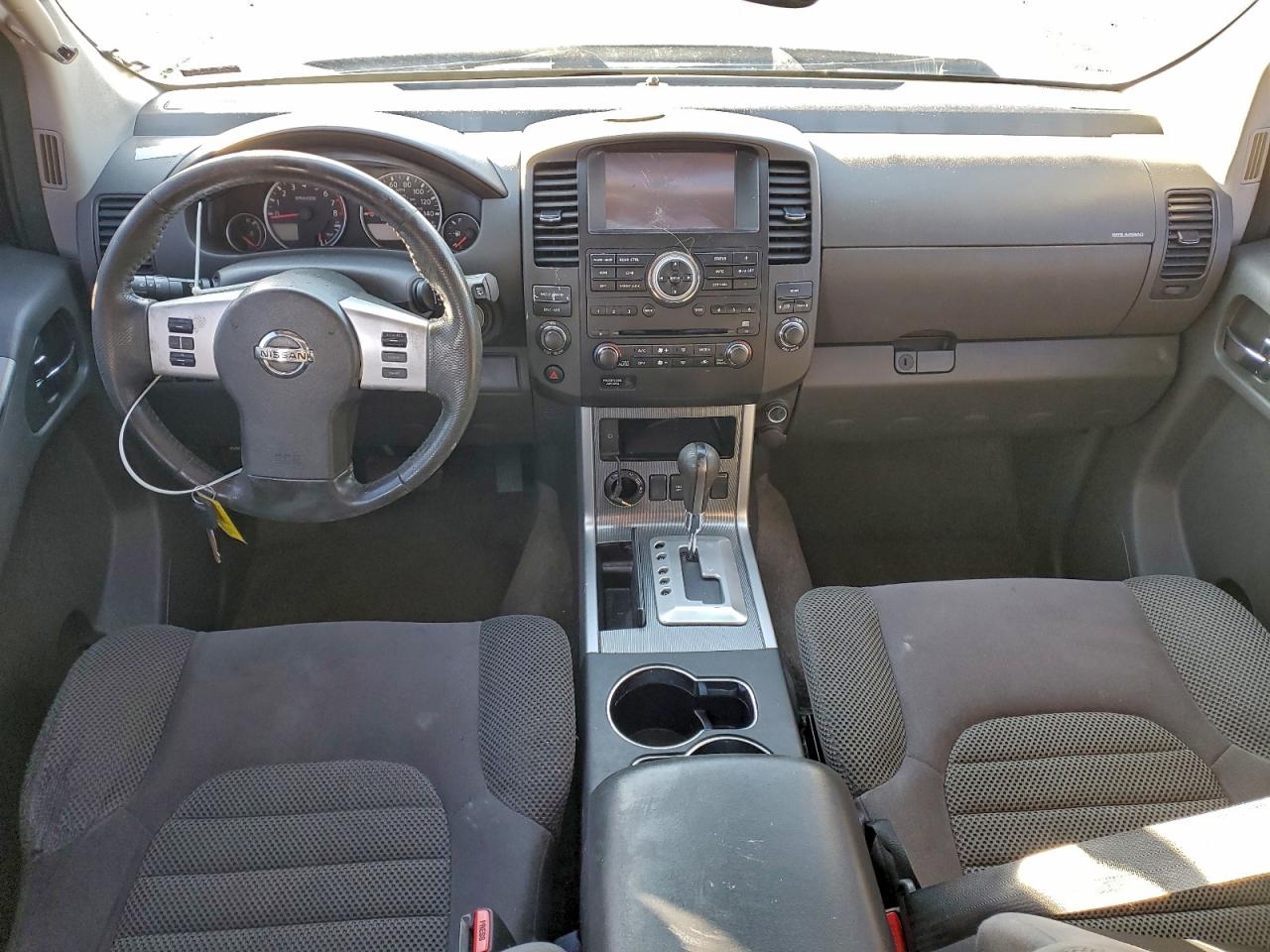 2011 NISSAN PATHFINDER S photo 8