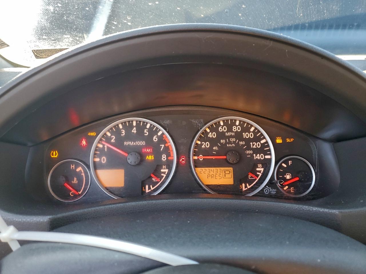 2011 NISSAN PATHFINDER S photo 9