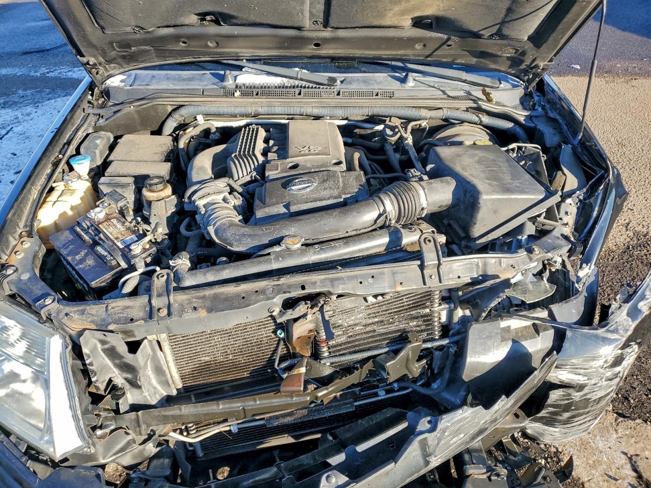 2011 NISSAN PATHFINDER S photo 12